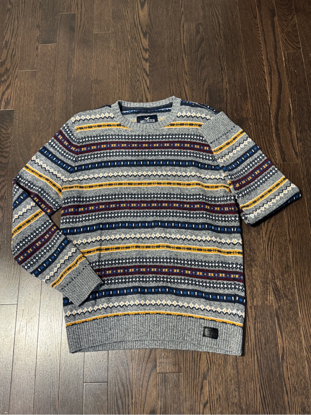 Hollister Men's Gray Crewneck Sweater with Multicolor Fair Isle Stripes